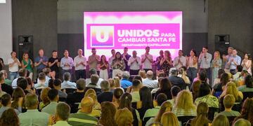 Reunión departamental de Unidos para Cambiar Santa Fe