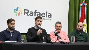 Conferencia de prensa evaluando la carrera del TC en Rafaela