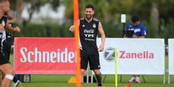 Lionel Messi se mostró feliz con sus compañeros de la Selección Argentina. / Gentileza.