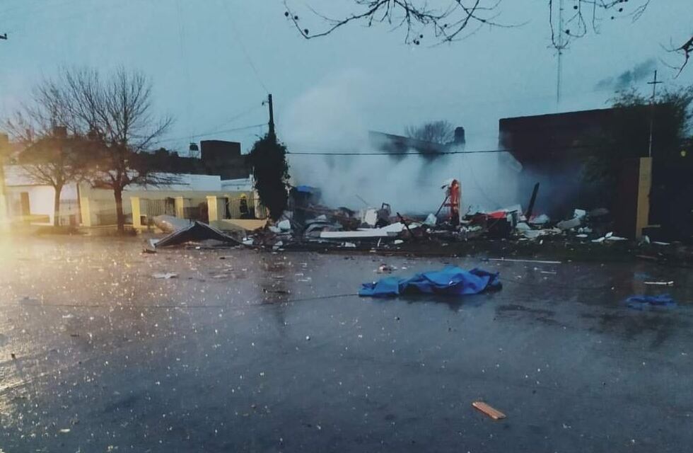 Impresionante explosión en Oriente: una persona fallecida y daños materiales a 100 metros a la redonda