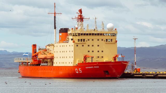 Campaña Antártica 2020-2021, buque ARA Almirante Irízar.