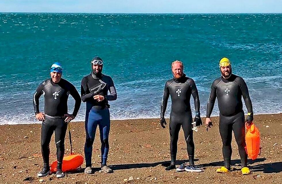 Nadaron 385 kilómetros por el Río Santa Cruz en homenaje a los tripulantes del ARA San Juan