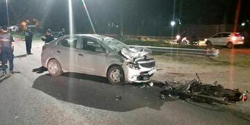 El choque dejó una persona muerta y otra gravemente herida, en Banda Norte.