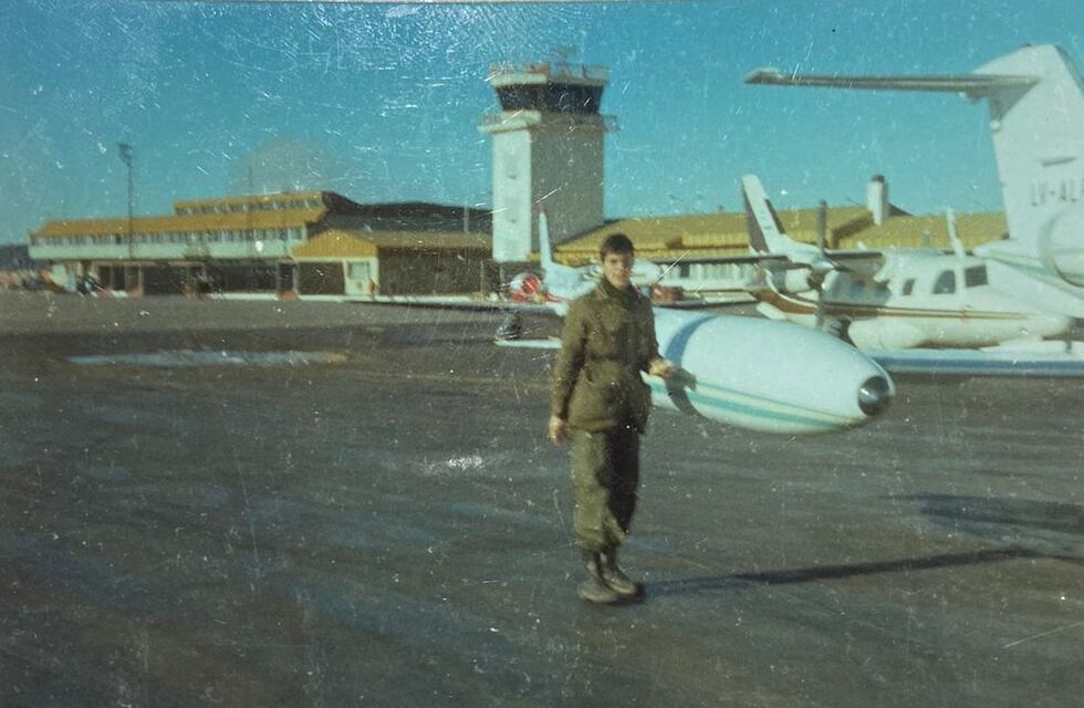 Cómo fue vivir la Guerra de Malvinas desde suelo argentino: conocé la dura historia de Carlos, un soldado de San Luis