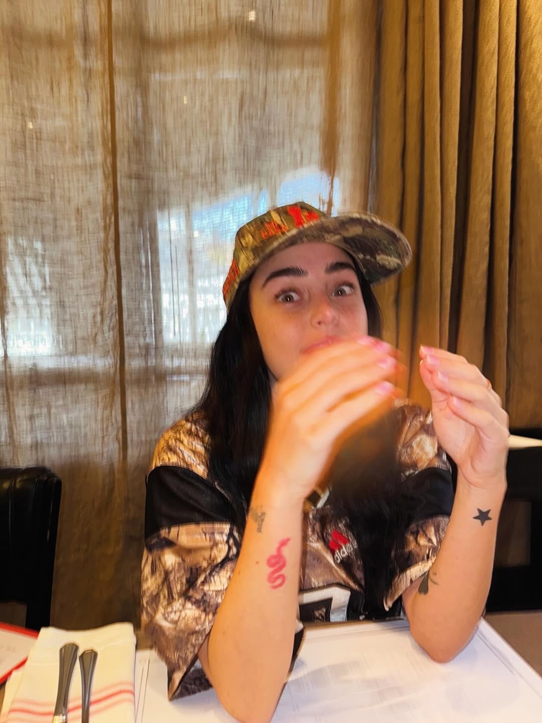 La emoción de Nicki Nicole al recibir la nominación al Latin Grammy.