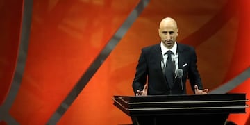 Manu Ginóbili durante su discurso en la ceremonia en la cual ingresó al Salón de la Fama. Histórico. / Gentileza.