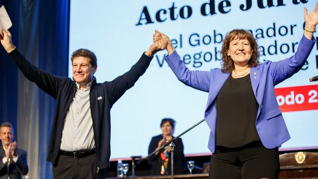 Gobernador Gustavo Melella en el acto de jura