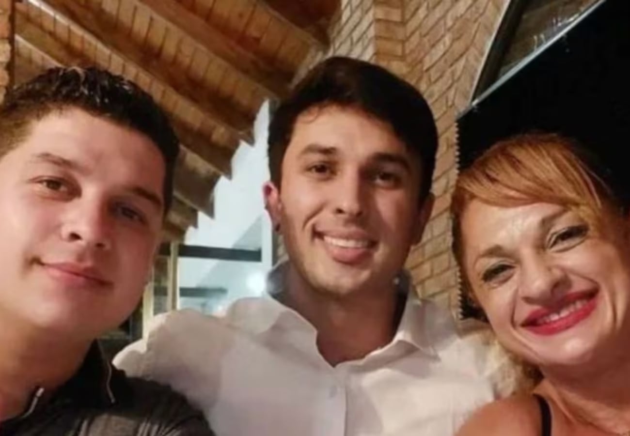 Locomotora Oliveras junto a sus hijos