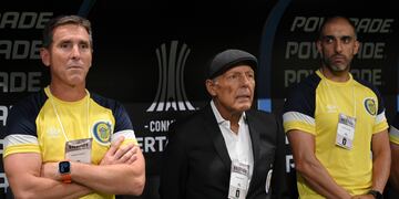 El director técnico cumplió 68 años en Brasil.