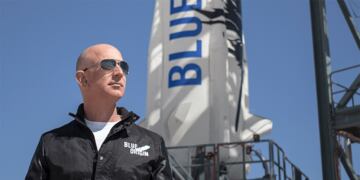 Jeff Bezos, fundador  de la empresa aeroespacial “Blue Origin”.