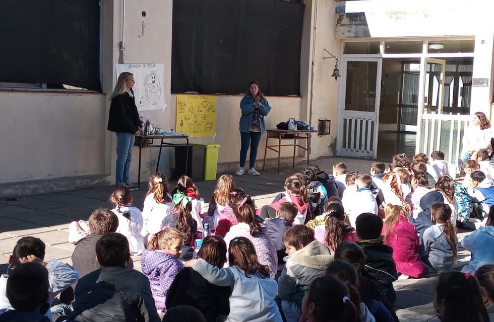 Charlas de la Secretaría de Gestión Ambiental en las escuelas de Tres Arroyos