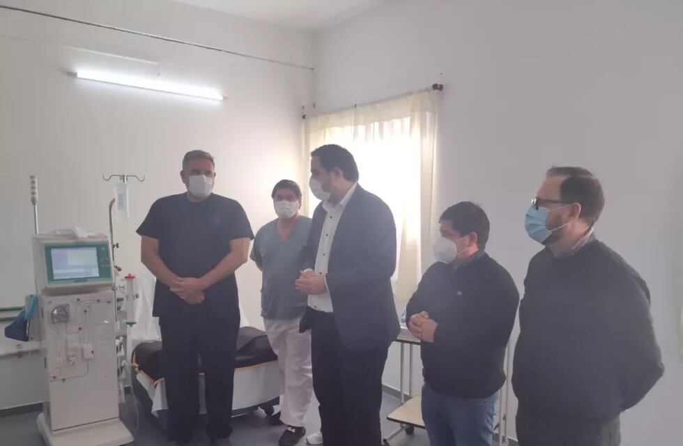 El Hospital de Alem pone en funcionamiento dos máquinas de diálisis