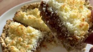 Cómo hacer la tarta de avena y coco sin azúcar.