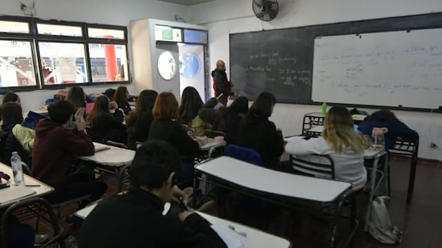 Miradas ambiguas sobre la educación en el país.