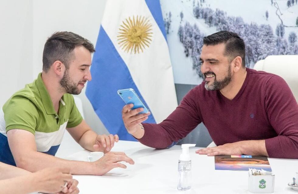 El intendente Walter Vuoto recibió a Carlos Martinic, ganador del programa “Bake off: el gran pastelero”
