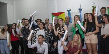 Acto de Colación de Grado y Entrega de Diplomas en el Centro Regional de Estudios Superiores de Tres Arroyos