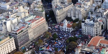 La CGT convocó a un paro general contra la reforma laboral de Javier Milei: cuándo será y qué servicios estarán afectados.