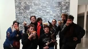 Cierra la muestra Salchicha de Vienal