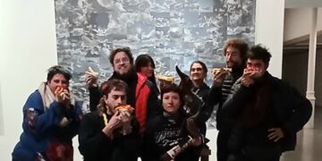 Cierra la muestra Salchicha de Vienal