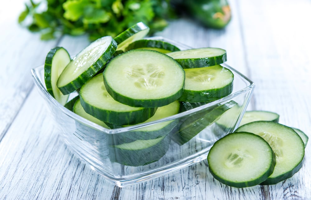 Por qué colocar cáscaras de pepino en las ventanas