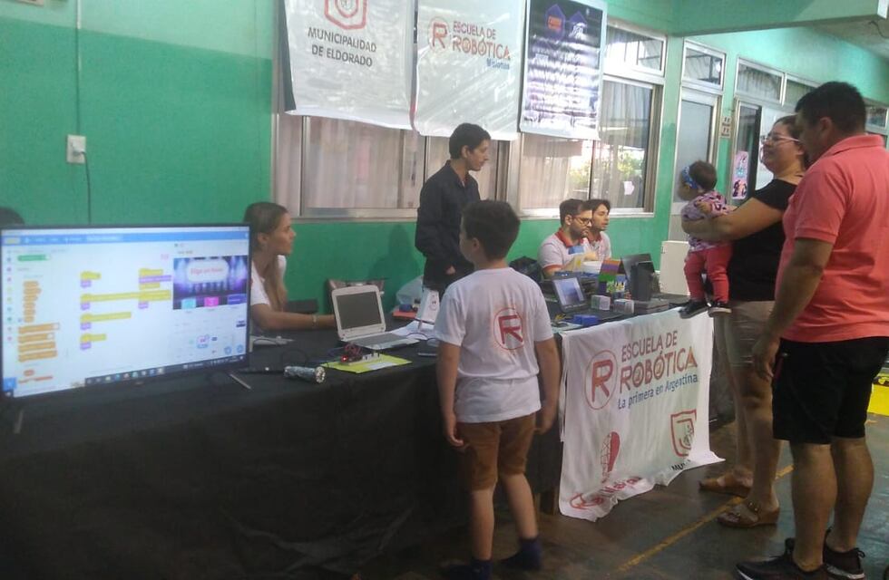 Diferentes escuelas misioneras participaron del “Inter Robótica” en el IFGE de Eldorado
