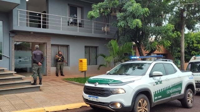 Investigan a una clínica de Cerro Azul por supresión de identidad.