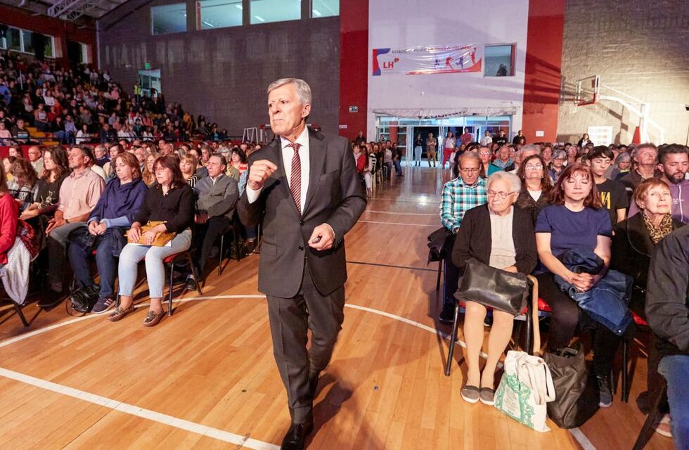 Daniel López Rosetti expuso ante una multitud su libro Stress, Sufrimiento y Felicidad