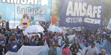 El gremio decidió concentrar a todas las departamentales ante el Ministerio de Trabajo.
