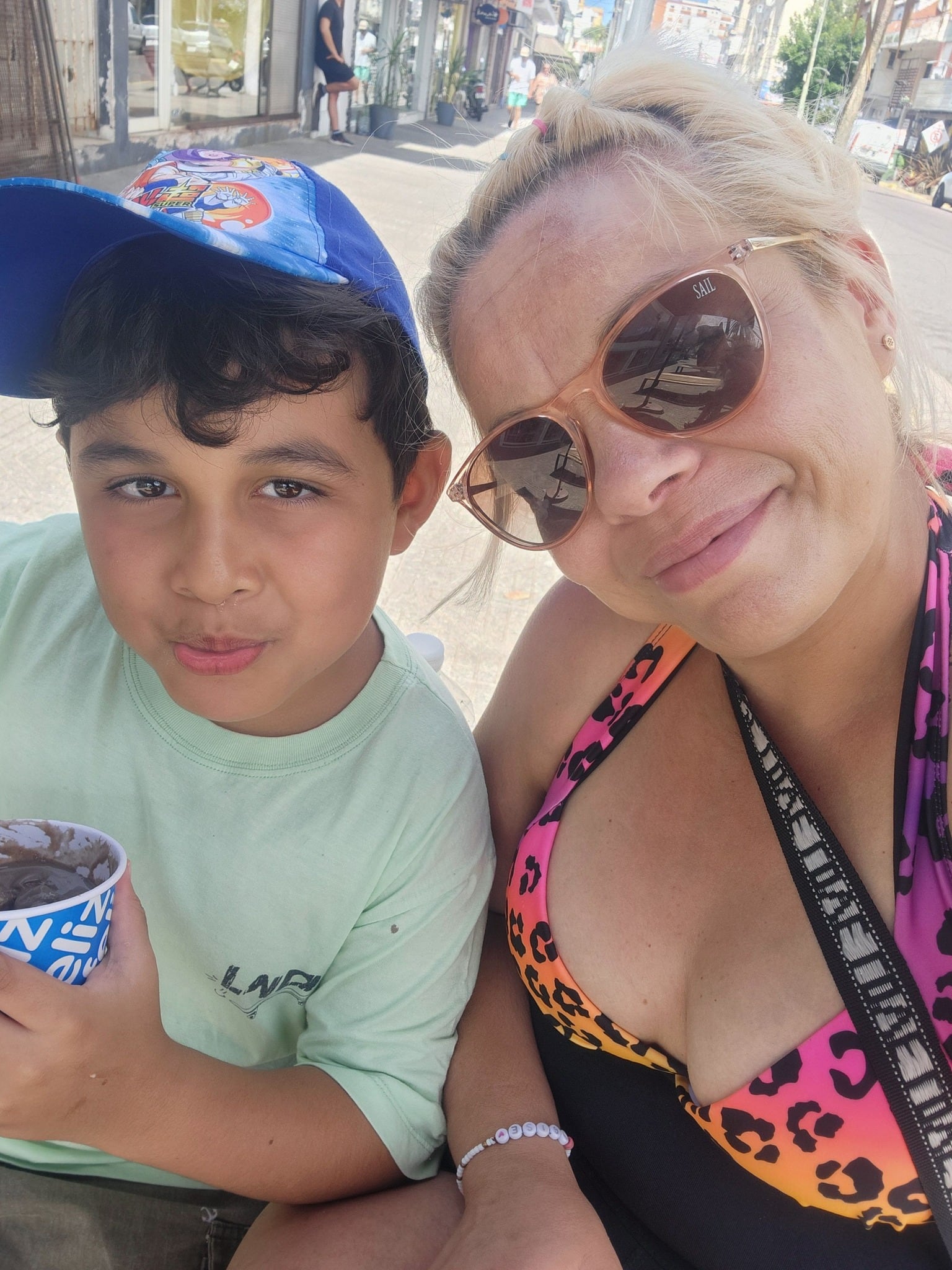 Gisela y su hijo Gabriel Saru