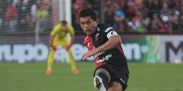 El tucumano tiene 37 años y convirtió cuatro goles en 10 partidos.