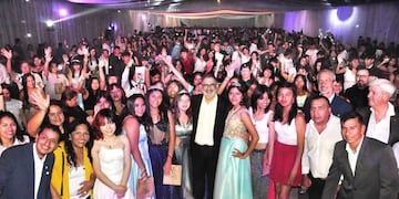 Unas 250 jovencitas, más sus familiares y amigos, colmaron las instalaciones del  Centro Cultural “Gral. Manuel Belgrano” en la gala “Sueños de Primavera”.