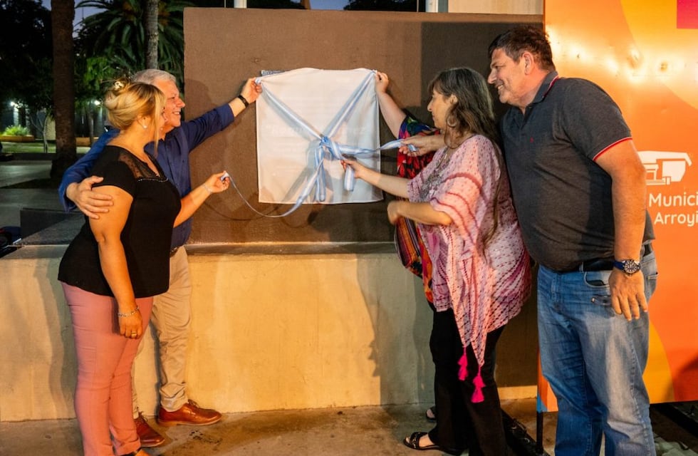 El Municipio impuso el nombre del escenario de la Plaza 25 de Mayo y entregó reconocimientos en el Día de la Discapacidad