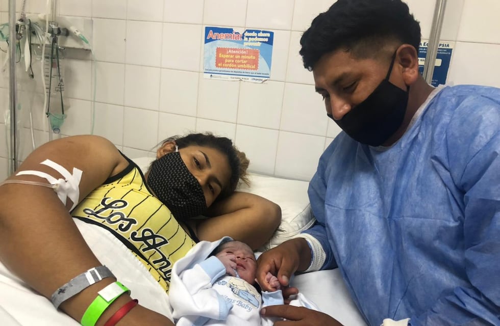 Thiago, el primer bebé mendocino del año, nació en San Martín