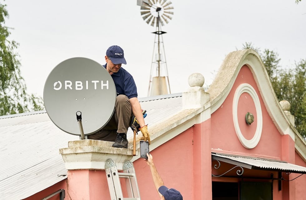 ¿Más barato que Starlink? Cuánto cuesta Orbith, el servicio de Internet Satelital que compite en Argentina contra Elon Musk