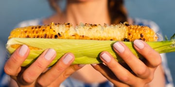 Cuánto cuesta un choclo en las playas de Brasil para los turistas en el verano 2026.