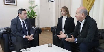 El proyecto, impulsado por el Ministerio de Salud y la FET, se basa en un descubrimiento de un médico tucumano radicado en España. Las primeras pruebas se realizarán en hospitales públicos.