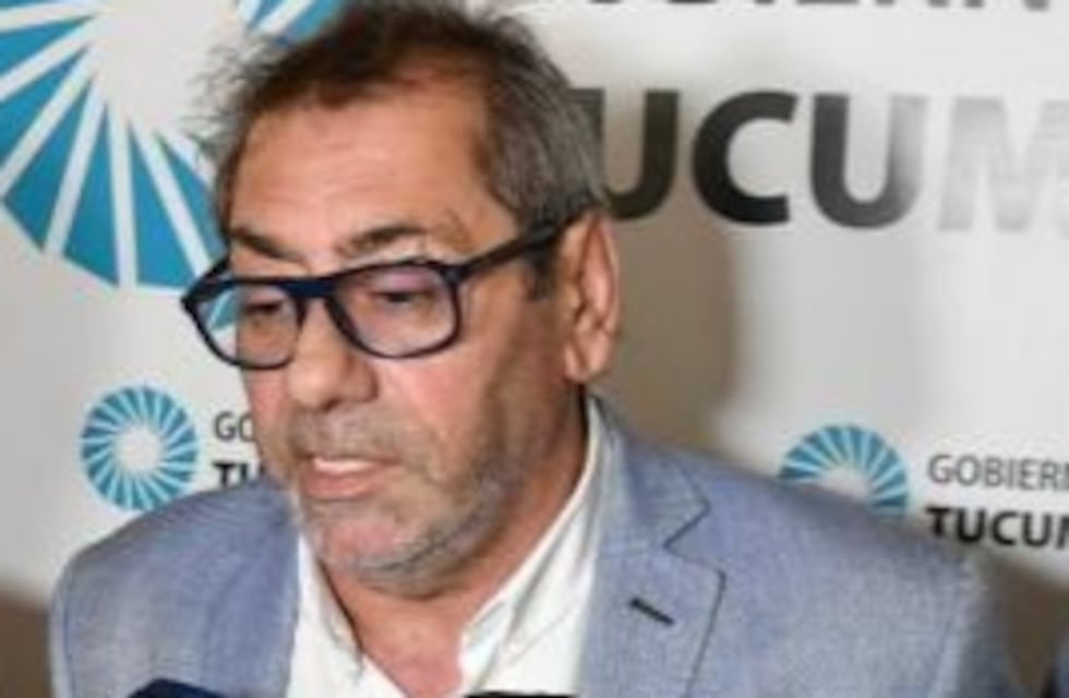 Los Uber, “taxi-motos”, tarifas y licencias