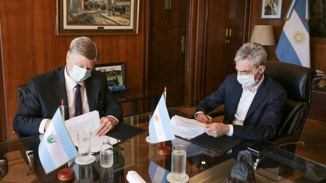 Ziliotto y Meoni durante la firma del convenio (APN)