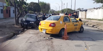 La violenta colisión ocurrió en barrio San Roque de la ciudad de Córdoba. (Policía)