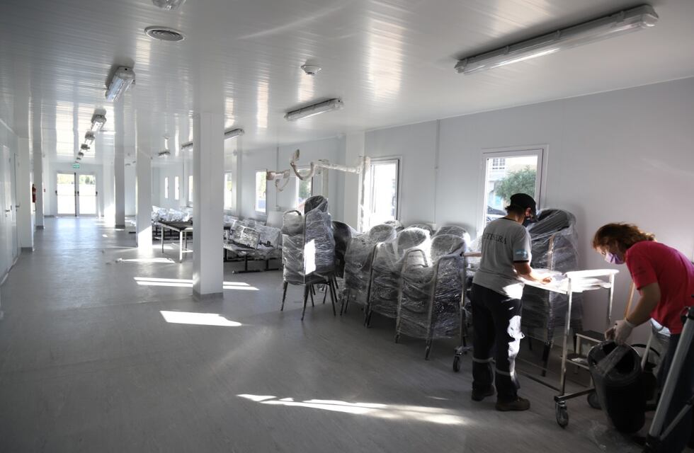 Empezaron a instalar el equipamiento en el Centro Modular Sanitario