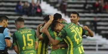 Se sufrió hasta el final pero Aldosivi terminó ganando un partido que había comenzado muy mal