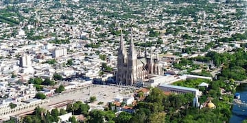 Cómo viajar desde la Ciudad de Buenos Aires a Luján por $300.