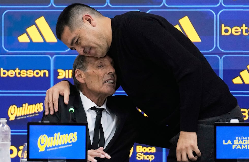 Se conoció la conmovedora frase de Russo a Riquelme antes de su regreso a Boca