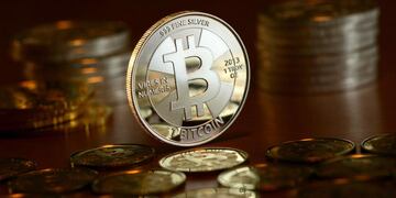 CRIPTOMONEDAS. "La creciente popularidad de las criptomonedas representa una amenaza real tanto para el usuario promedio como para las grandes empresas", analizó una empresa de seguridad informática. (DPA / Archivo)