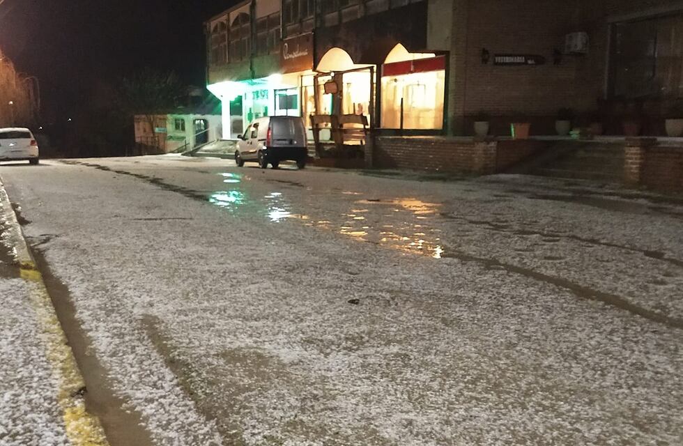 En fotos: así fue la intensa caída de granizo en Alpa Corral que ¿podría llegar a Córdoba?