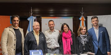 Ushuaia recibió equipamiento para el laboratorio de toxinas y microbiología