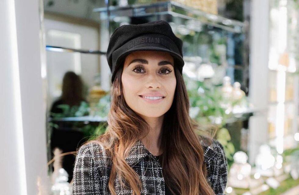 Antonela Roccuzzo deslumbró en rojo y negro como modelo de Dolce & Gabanna