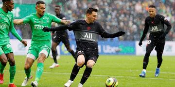 Con dos asistencias de Messi, PSG le ganó 3-1 al Etienne