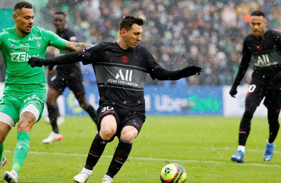 Con tres asistencias de Messi, PSG le ganó 3-1 al Saint-Etienne
