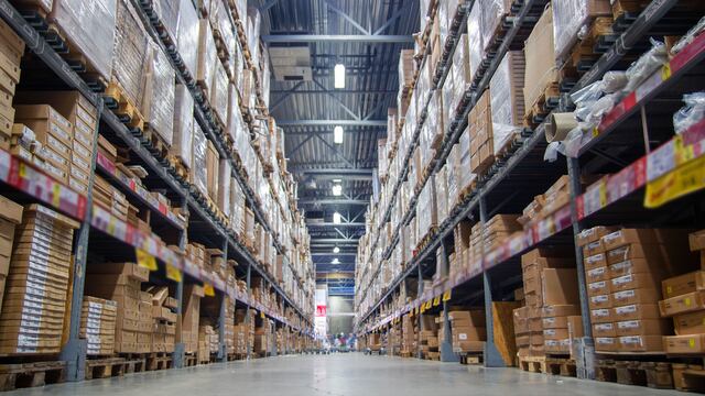 Cuidar los stocks de productos importados, una prioridad en muchas empresas.